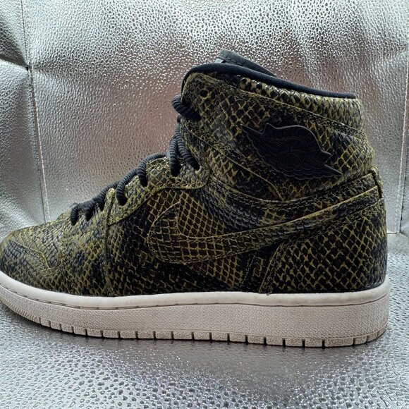 Size 8 Air Jordan 1 Retro High Womens Green Black‎ Snakeskin Shoes AH7389-302 - Picture 7 of 11